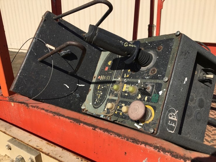 2000-jlg-260mrt-image-8