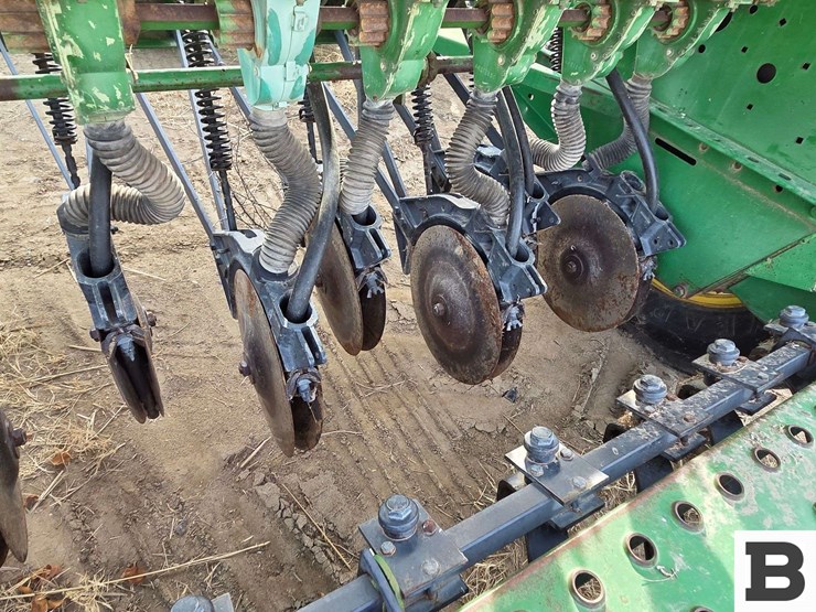 john-deere-450-image-7