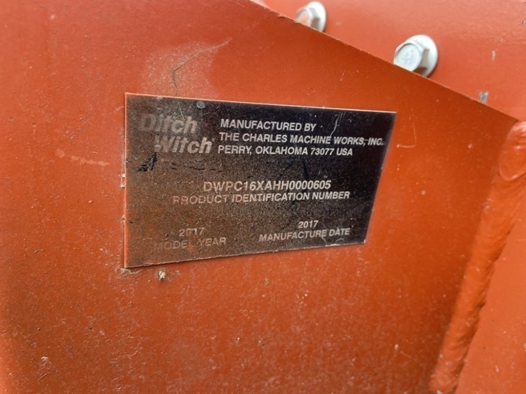 2017-ditch-witch-c16x-image-19