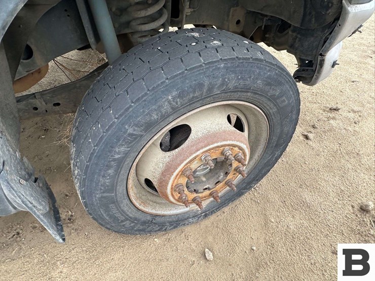 2011-ford-f450-image-12