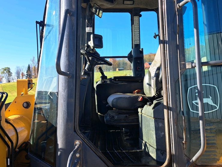 2018-deere-544k-image-10