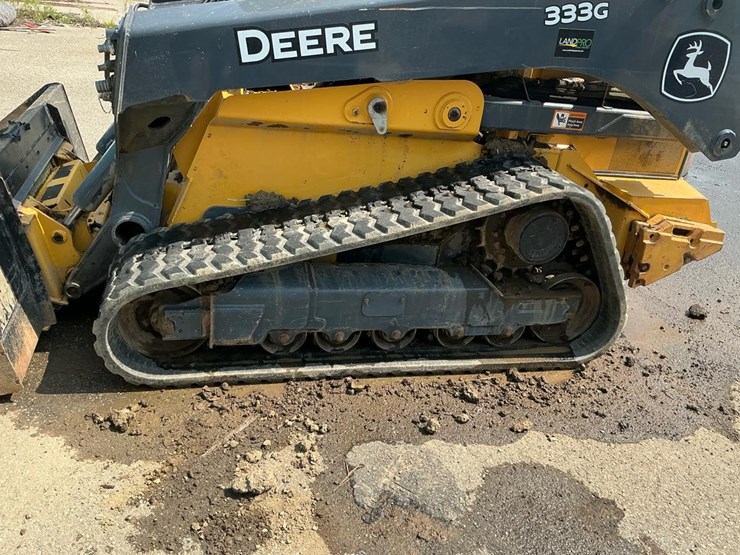 2019-deere-333g-image-15