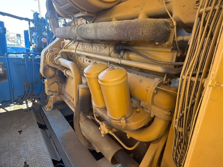 caterpillar-d353-image-4