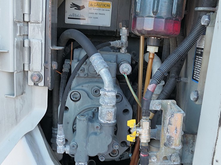 2010-link-belt-135a-hydraulic-excavator,-sn:hex7136,-erops,-qt-24''-bucket,-image-27