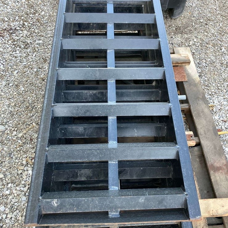 Black Heavy Duty Ramps 5'x24" - Qty. 4