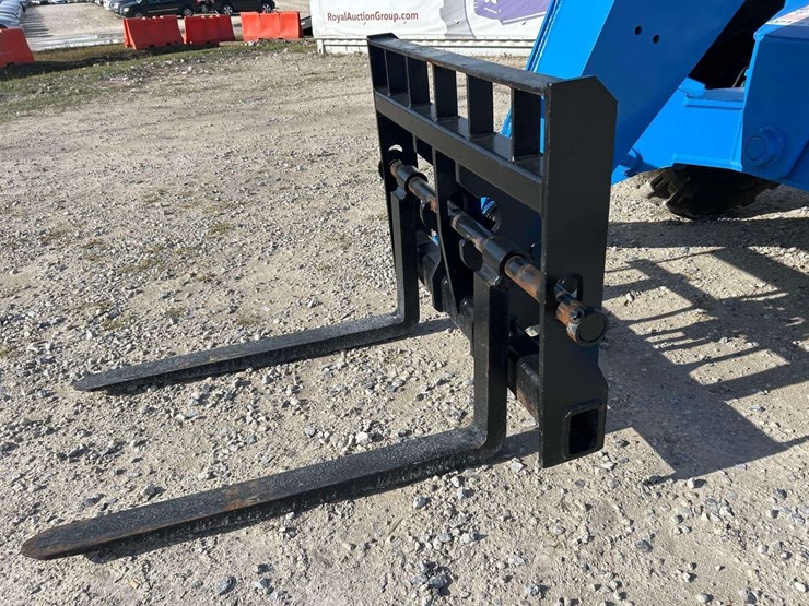 2013-genie-gth1056-image-7