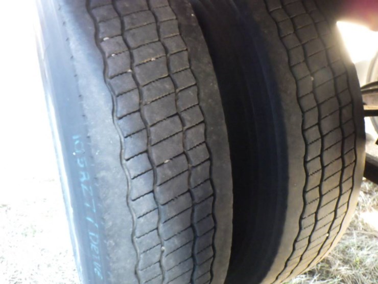 2012-utility-4000d-x-image-18