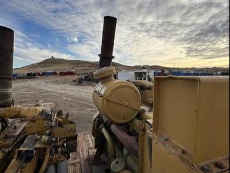 caterpillar-d353-image-3