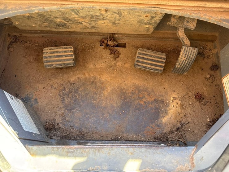 2019-takeuchi-tl12v2-image-29