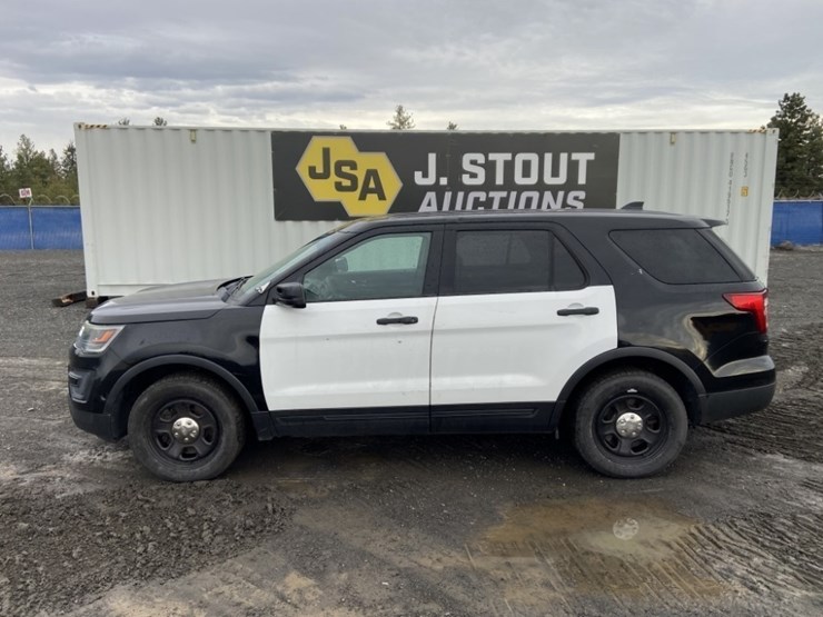 2017-ford-explorer-image-2