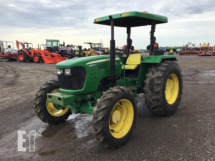 john-deere-5055e-image-2