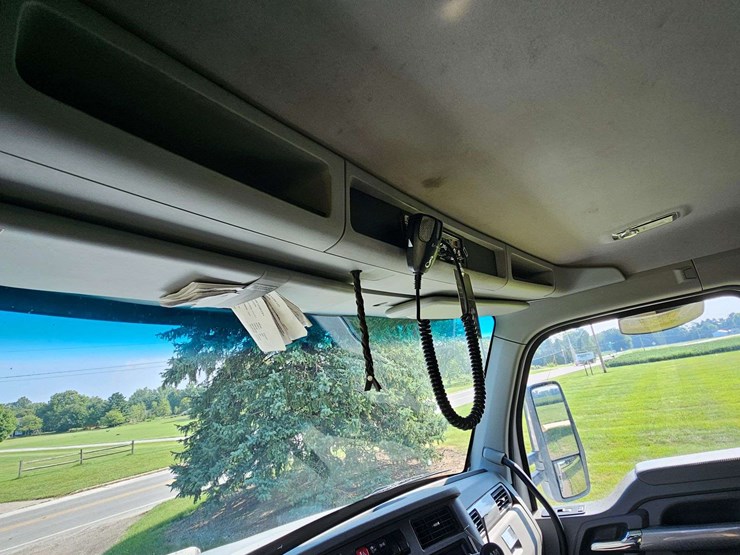 2019-kenworth-t880-image-27