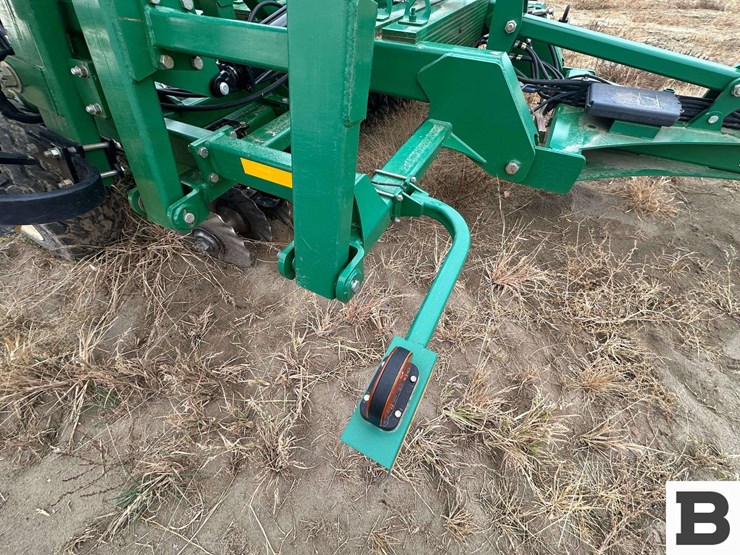 great-plains-2400tm-image-45