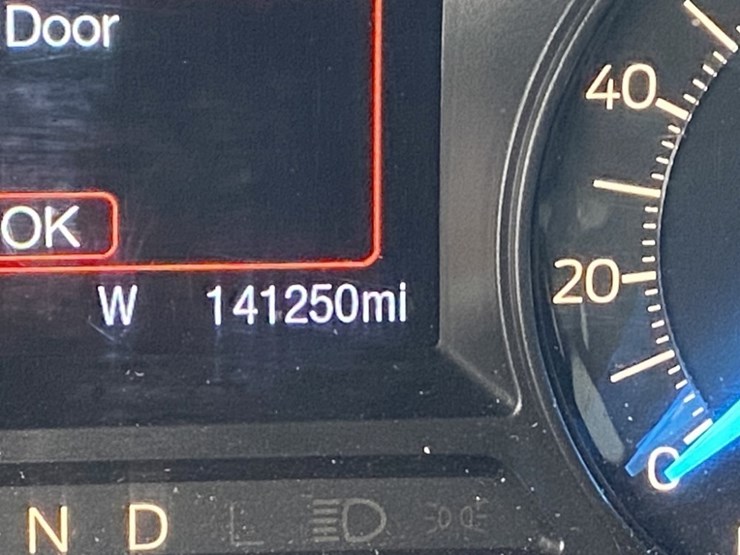 2017-ford-explorer-image-18