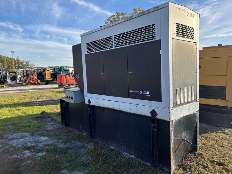 2005-detroit-diesel-100dsejb-138kva-3-phase-diesel-generator-image-4