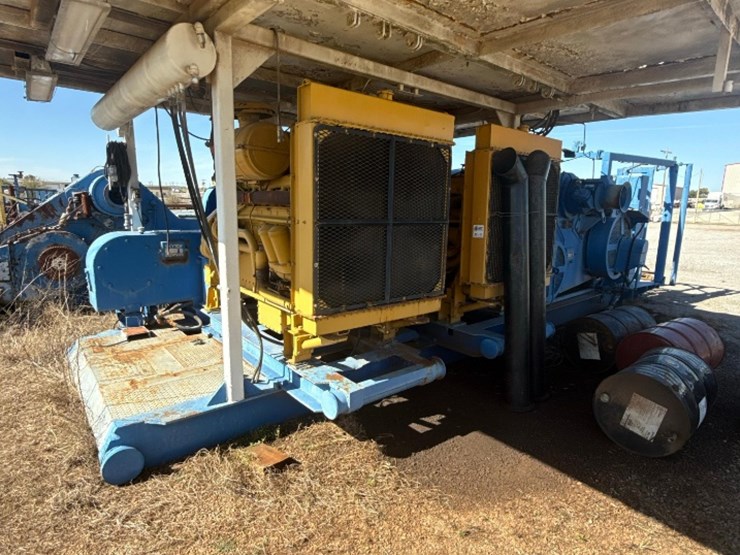 caterpillar-d353-image-11