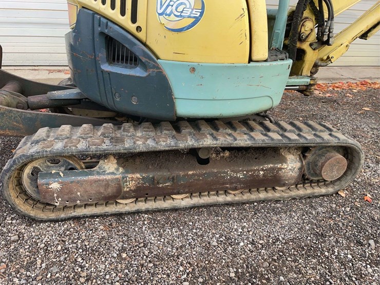 yanmar-vio35-image-10