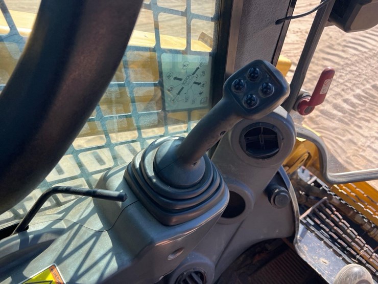 2015-caterpillar-289d-image-28