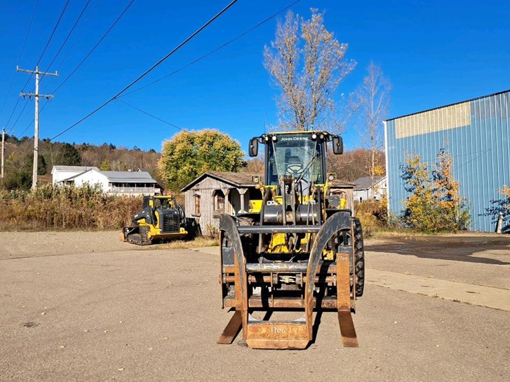 2018-deere-544k-image-8