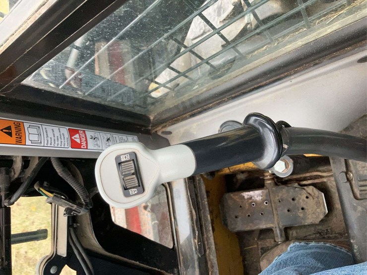 2018-new-holland-l228-image-28