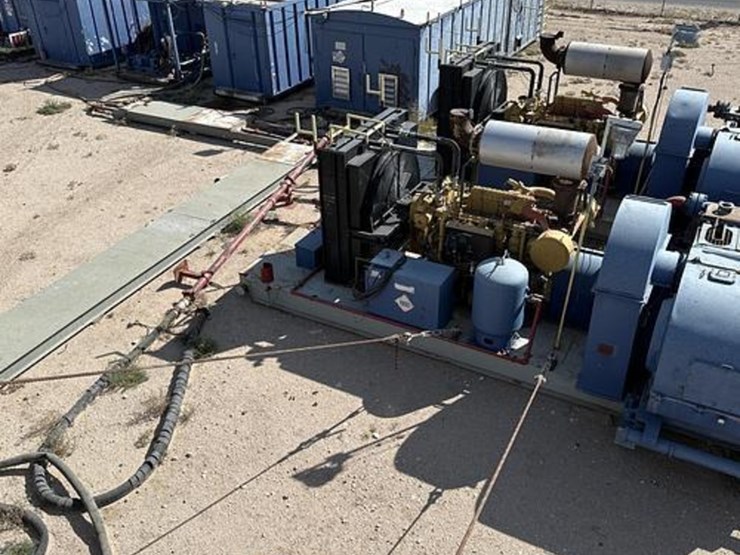 2011-caterpillar-3512-image-11