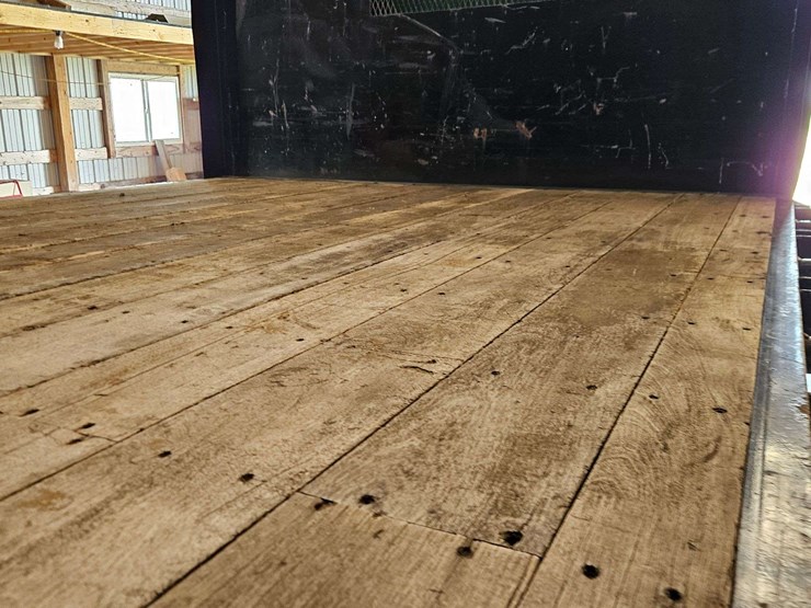 2005-kenworth-t300-image-18