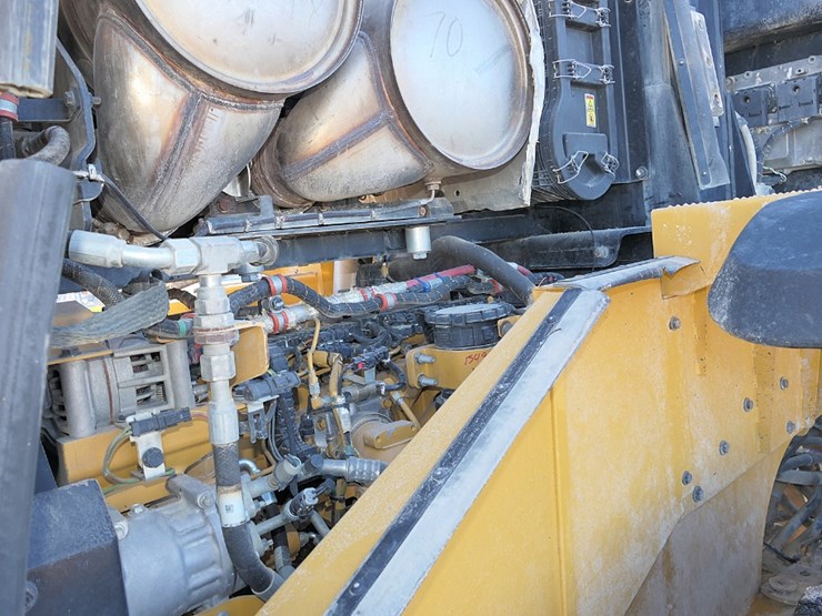 2014-caterpillar-972m-image-32