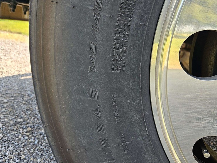 2019-kenworth-t880-image-16