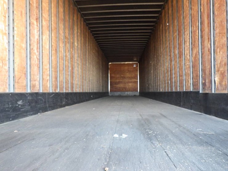 2012-utility-4000d-x-image-21