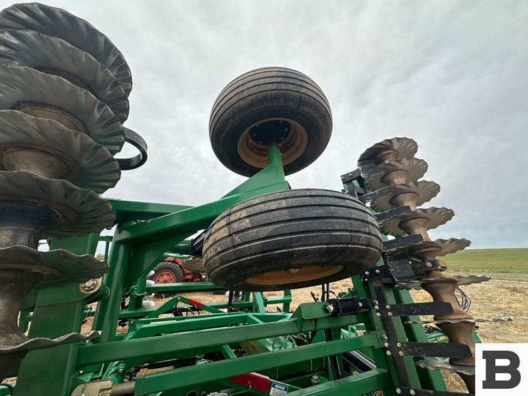 great-plains-2400tm-image-43