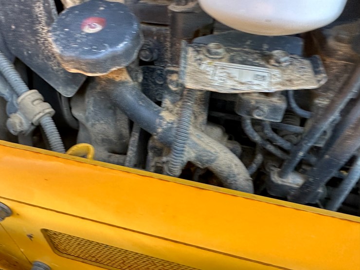 #32837-•-komatsu-39px-crawler-dozer-km10d130kka096648-image-49