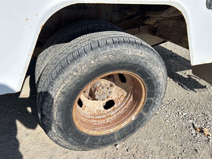 2015-ford-f350-image-27