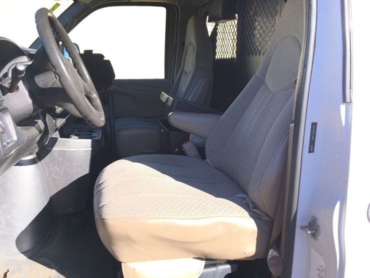 2007-chevrolet-express-2500-image-8