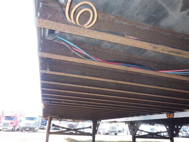 2012-utility-4000d-x-image-31