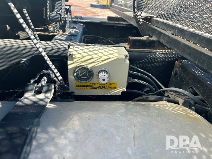 2004-international-9200i-image-17