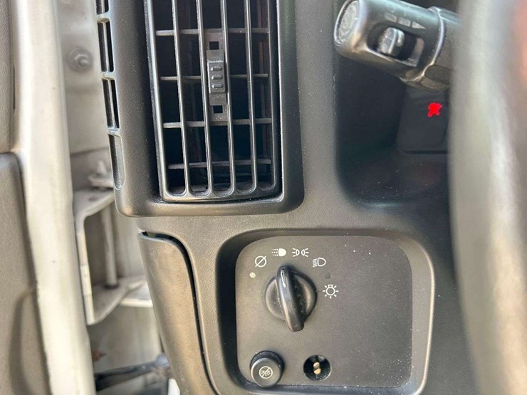 2006-gmc-3500-image-12