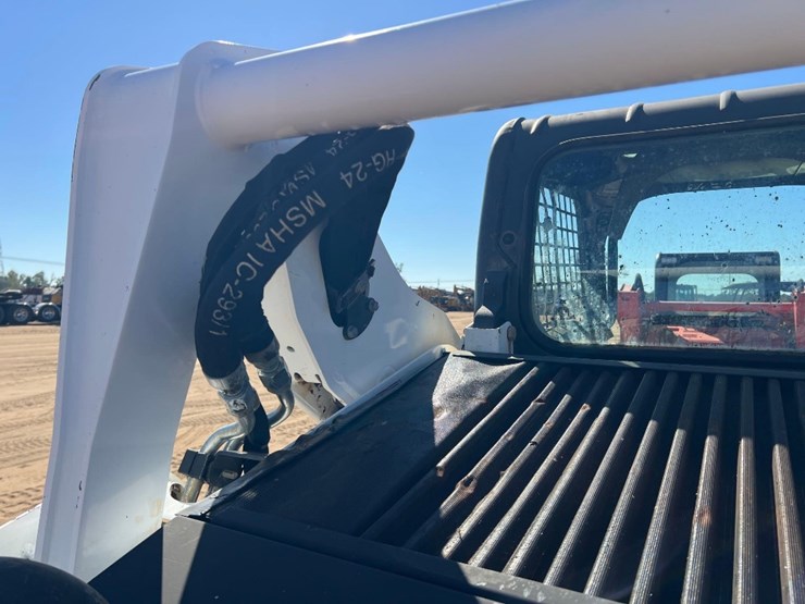 2019-bobcat-t595-image-20