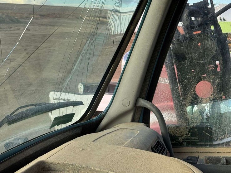 2009-volvo-tractor-truck---caution---kennewick,-wa-image-22