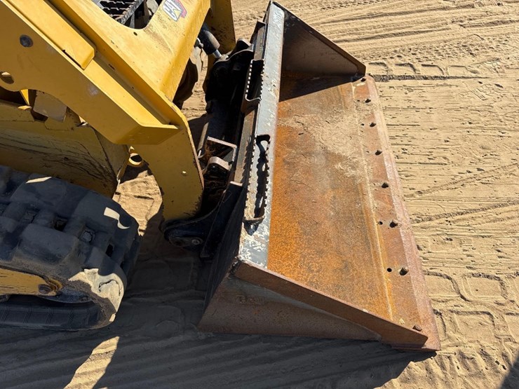 2023-caterpillar-259d3-image-20