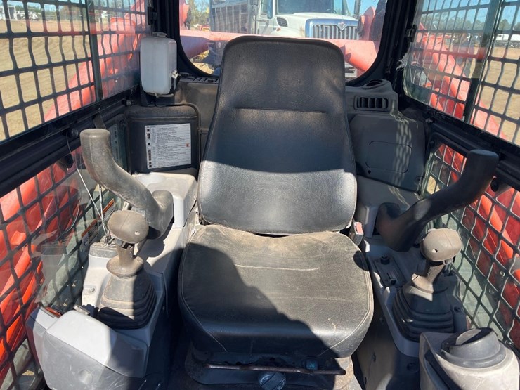 2019-kubota-svl95-2s-image-19