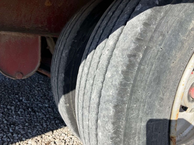 25'-tandem-dual-axle-tender-trailer-with-plumbing-and-tank-image-23