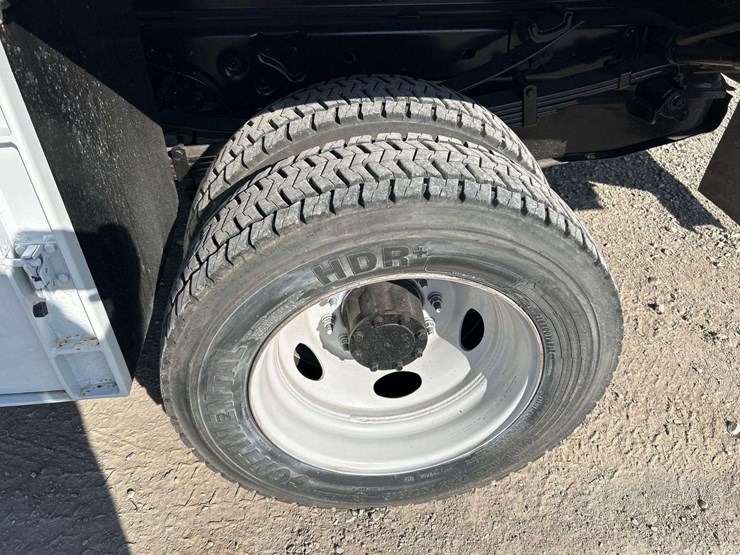 2012-ford-f550-image-25