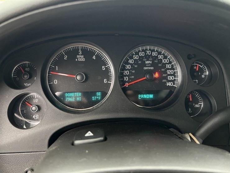 2014-chevrolet-tahoe-image-26