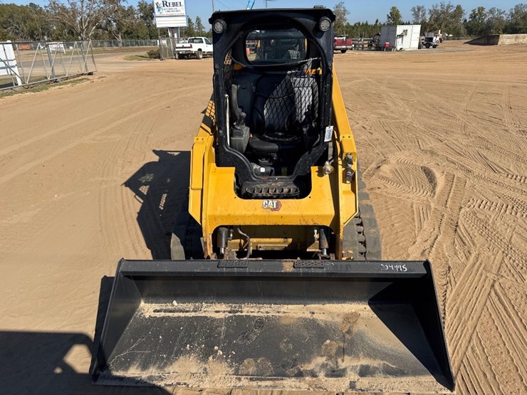 2023-caterpillar-259d3-image-7