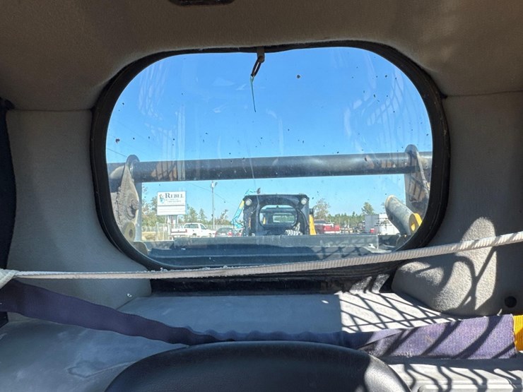 2023-caterpillar-259d3-image-39