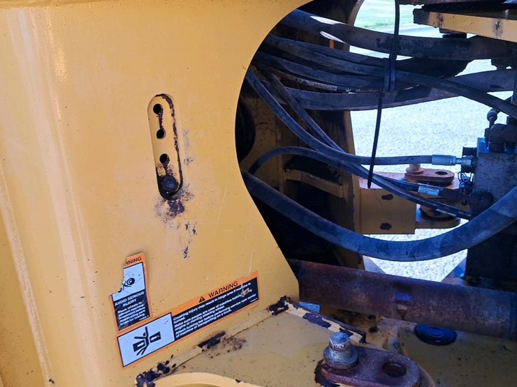 2018-deere-544k-image-26