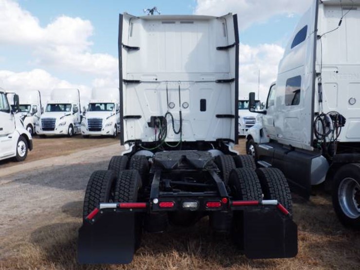 2022-international-lt-image-11