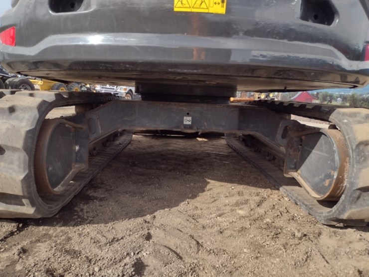 21-bobcat-e88-image-47