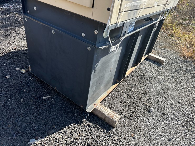 john-deere-4024t-image-6