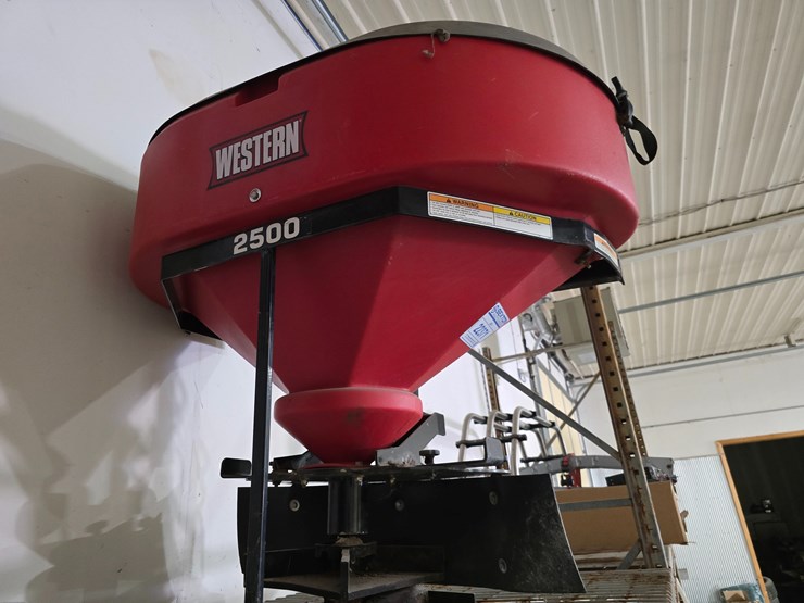 #22371-•-western-2500-bumper-hitch-spreader-image-1